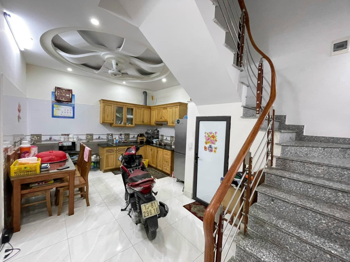 Siêu phẩm ngay sát tái định cư Vườn Mơ pháp lý chuẩn, lh 0934269986