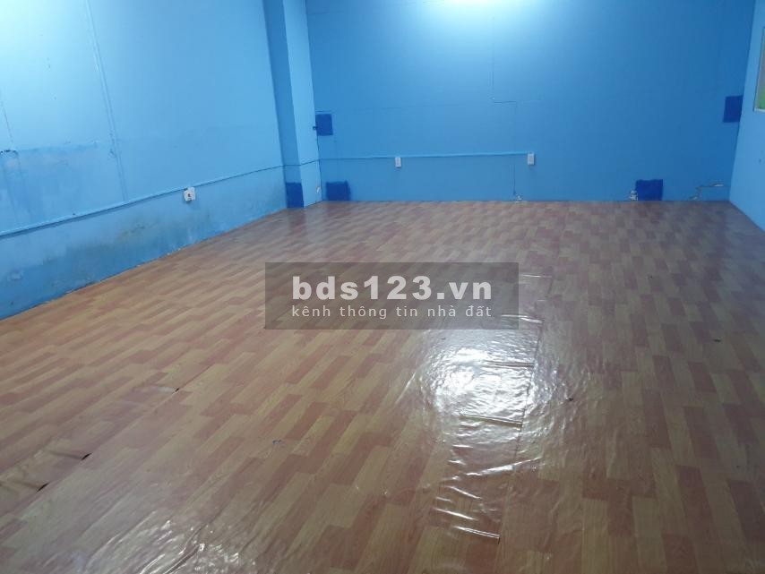 Cho thuê kho xưởng diện tích 850m2 đường Lý Tế Xuyên, phường Linh Đông, Thủ Đức