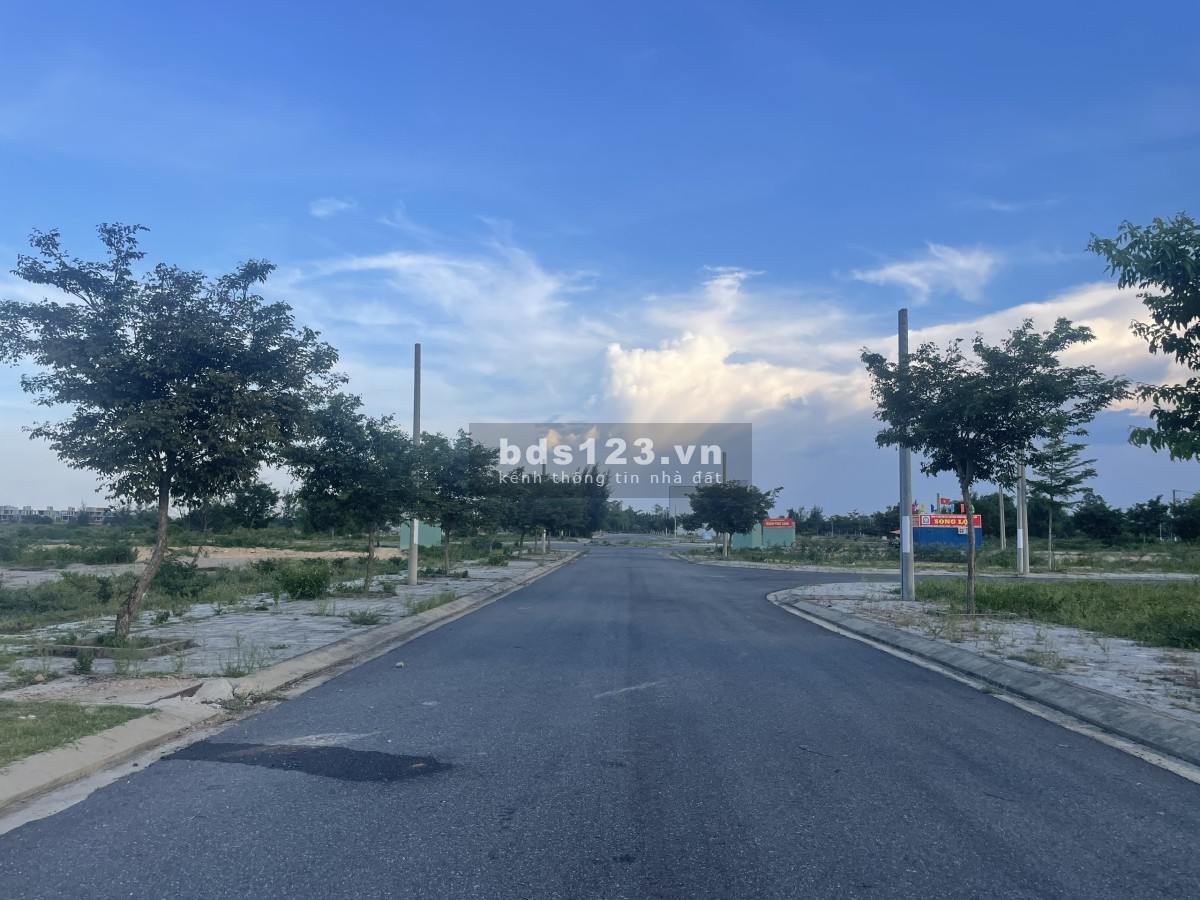 Bán đất khu đô thị số 4, diện tích sử dụng 125m2 ven sông, lh ngay
