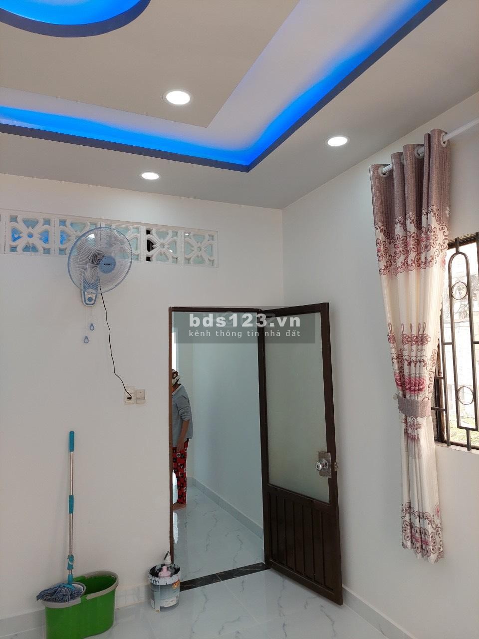 Bán nhà Chiến Quận Bình Tân nhà mới đẹp ở ngay diện tích 37m2, giá 3.4 tỷ