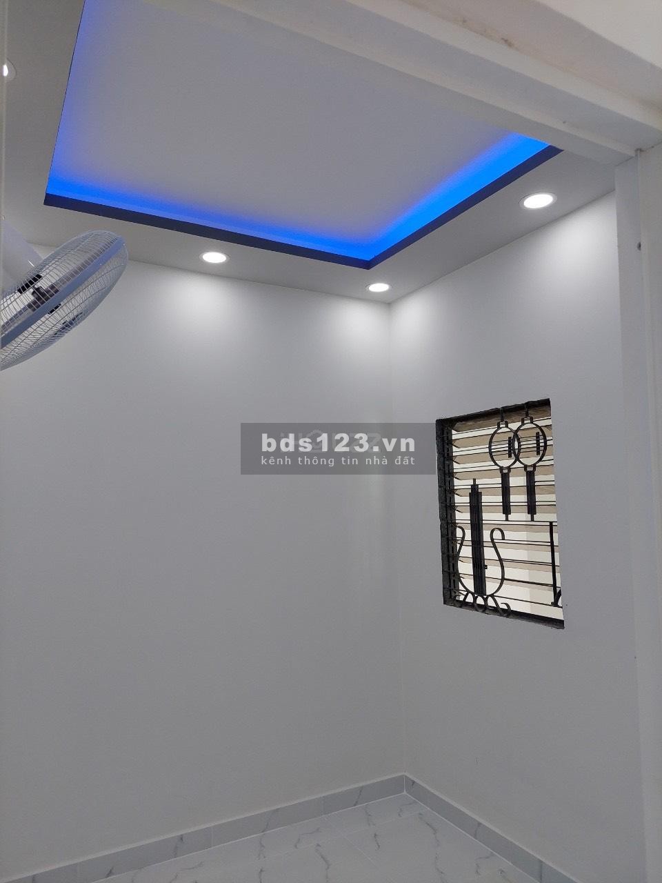 Bán nhà Chiến Quận Bình Tân nhà mới đẹp ở ngay diện tích 37m2, giá 3.4 tỷ