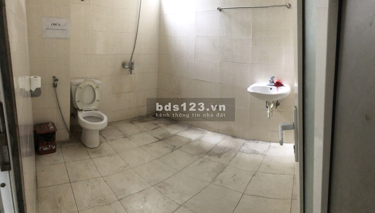 Cho thuê nhà văn phòng 120m2 Tầng 1,2,3 mặt đường quốc lộ 32 Lai xá Hoài Đức, lh 0973401966