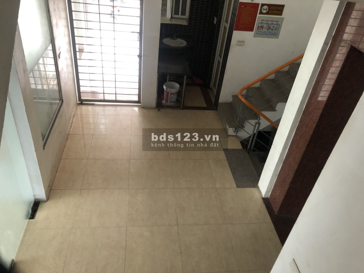 Cho thuê nhà văn phòng 120m2 Tầng 1,2,3 mặt đường quốc lộ 32 Lai xá Hoài Đức, lh 0973401966