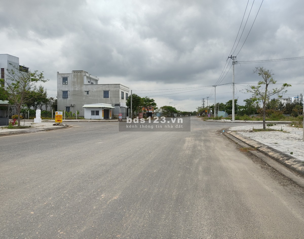 Hàng Độc Nhất! Bán đất khu đô thị số 4, lô góc mặt tiền 20m, đường 27m sổ đỏ LH ngay