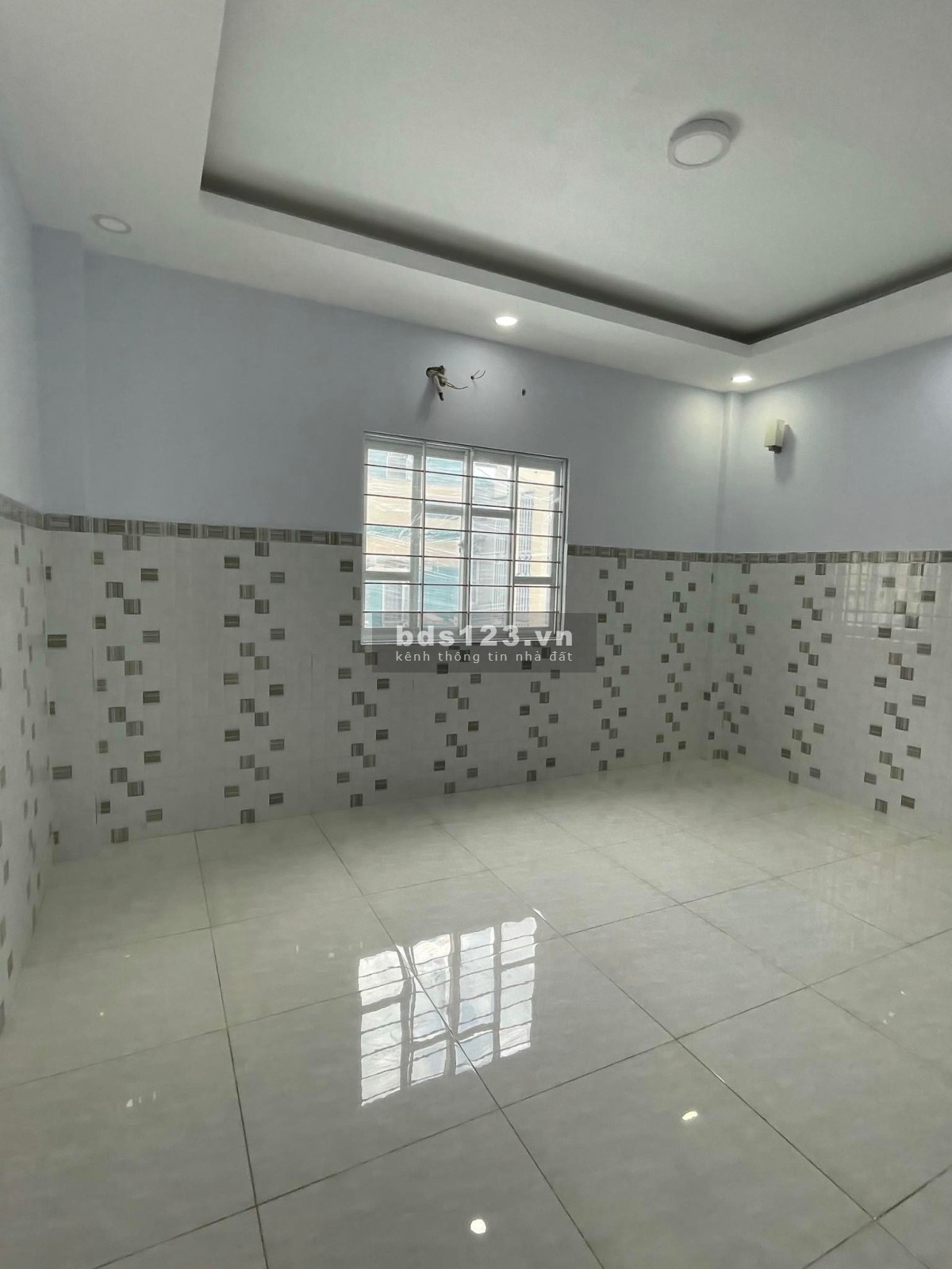 Chính chủ cần tiền bán gấp nhà khu ẩm thực Quận 4, giá đầu tư, kiến trúc đẹp