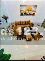 Siêu hot chưa đến 3 tỷ có ngay nhà 4 tầng trung tâm phố Triều Khúc 2 mặt thoáng