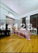 Siêu hot chưa đến 3 tỷ có ngay nhà 4 tầng trung tâm phố Triều Khúc 2 mặt thoáng