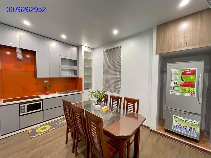 Bán nhà Bồ Đề, Long Biên, 40M gara ngõ thông, Hồng Tiến, nở hậu, giá bán 4.6 tỷ