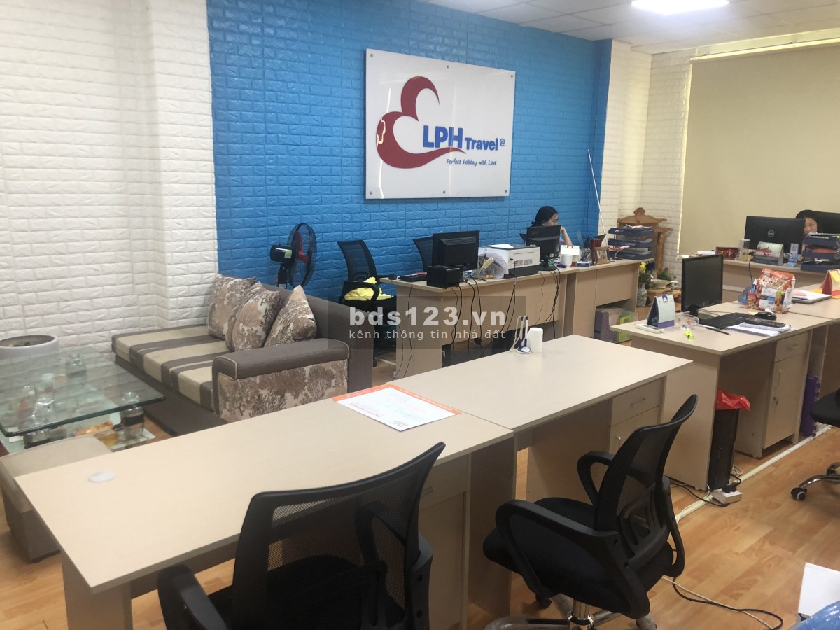 Văn phòng thông sàn 60m2 mặt đường Tố Hữu liên hệ 0983588538