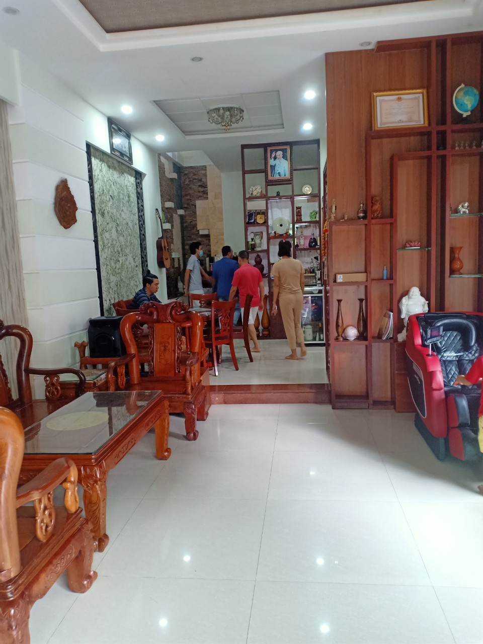 Bán nhà Nguyễn Đình Chiểu - Ngũ Hành Sơn diện tích 368m2 để lại nội thất