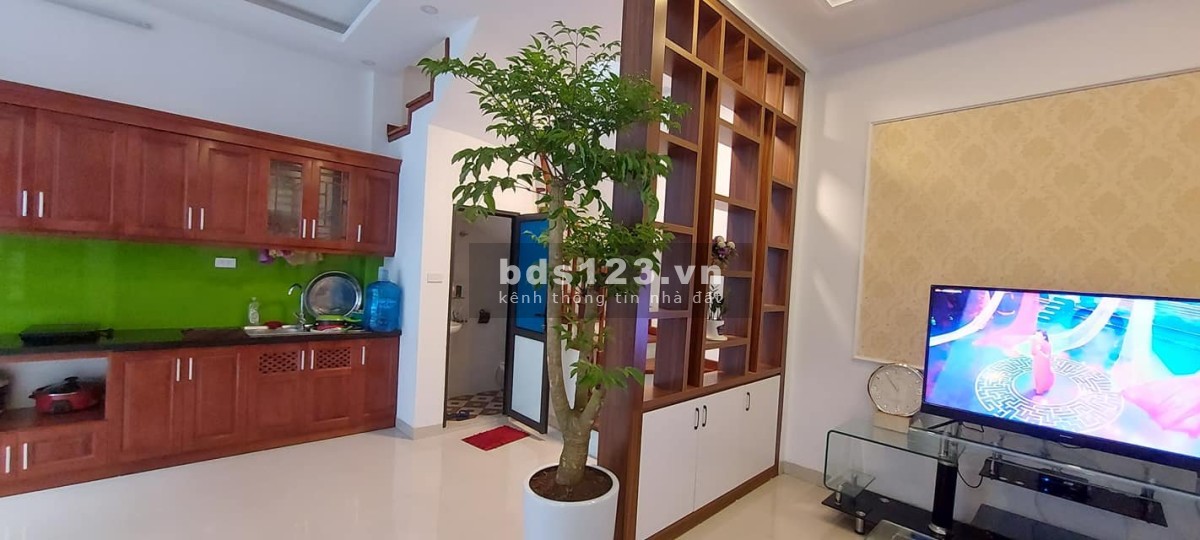 Bán nhà ở Vũ Tông Phan nhà ngõ rộng nằm trong khu sầm uất diện tích 40m2 giá 5 tỷ