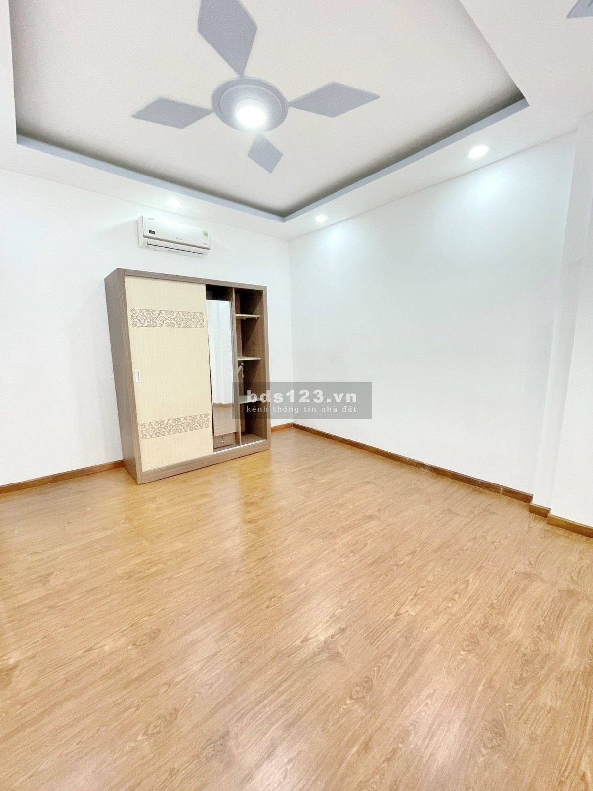 Cần bán căn nhà hèm 791/23/16 Trần Xuân Soạn, Quận 7, giá 5.3 tỷ, thương lượng