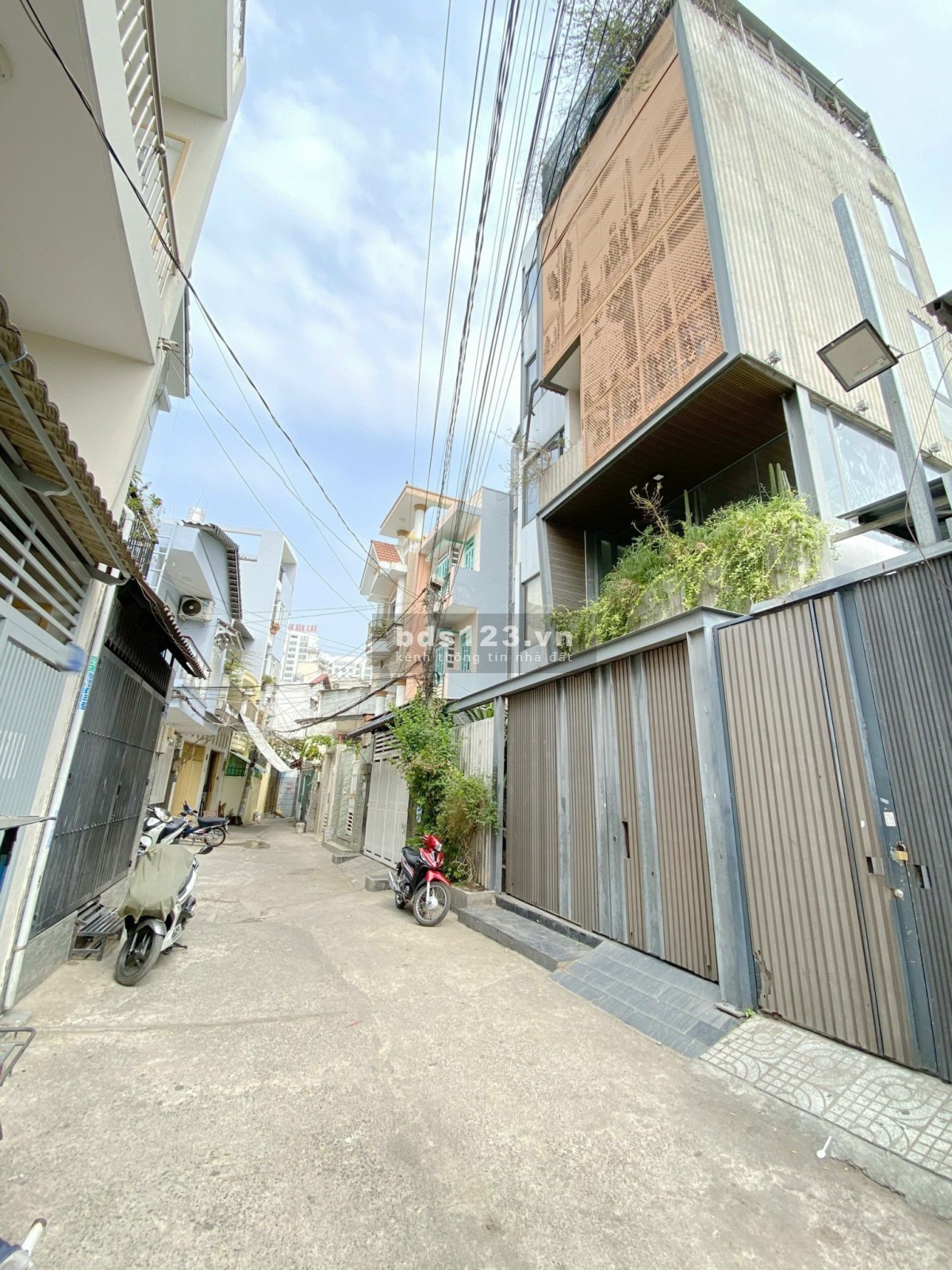 Cần bán căn nhà hèm 791/23/16 Trần Xuân Soạn, Quận 7, giá 5.3 tỷ, thương lượng