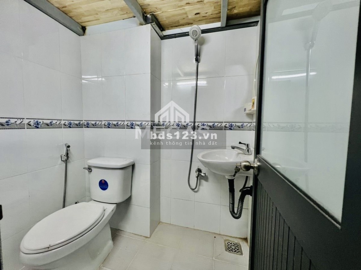 Phòng trọ giá rẻ ngay chợ Cây Me bến xe An Sương liên hệ 0937.404.922