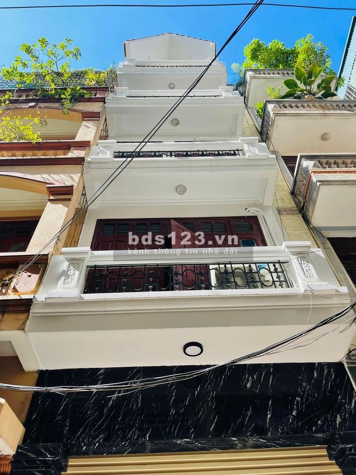 Bán nhà phân lô Hoàng Quốc Việt Cầu Giấy, ô tô vào nhà dt 63m2 5 tầng có thang máy