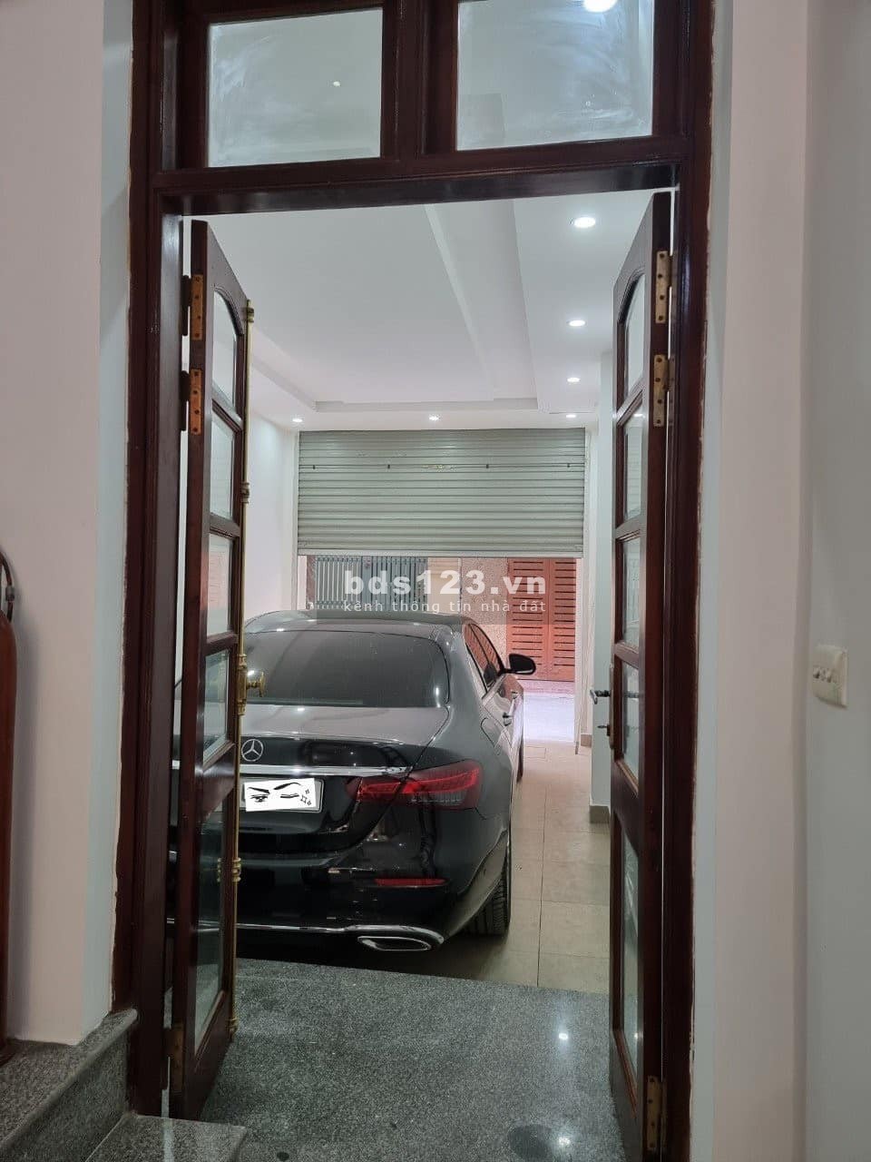 Bán nhà phân lô Hoàng Quốc Việt Cầu Giấy, ô tô vào nhà dt 63m2 5 tầng có thang máy