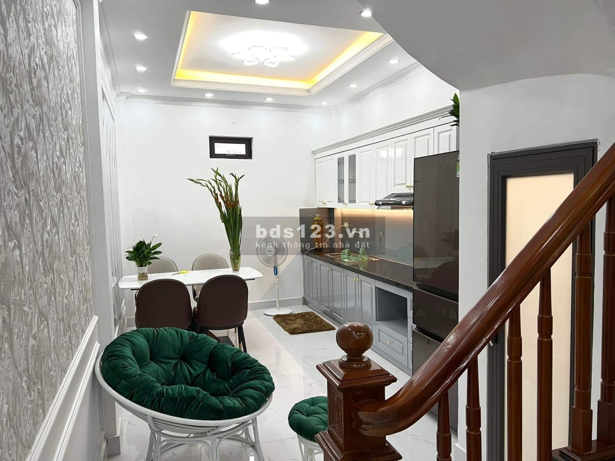 Bán nhà 70,3m² sổ đỏ, tự xây 5 tầng tại Thanh Liệt, ô tô bãi gửi cách 50m, full NT, cạnh công viên