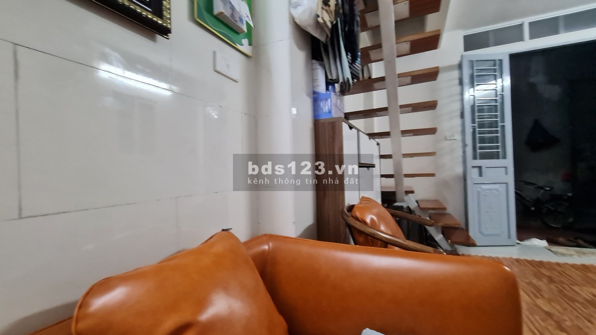 Bán Gấp Nhà Đường Định Công Thượng DT 35m² x 3 tầng giá chỉ 2,45 tỷ đồng