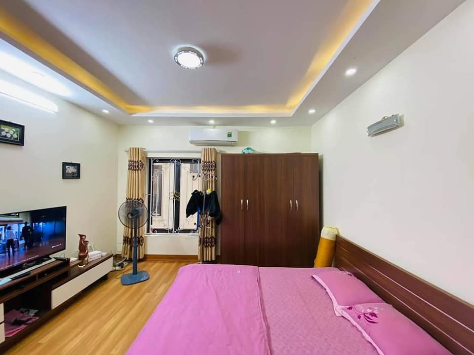 Nhà bán Vũ Tông Phan gần ngã tư Sở ngõ thông ô tô, DT 50m² giá nhỉnh 6 tỷ đồng