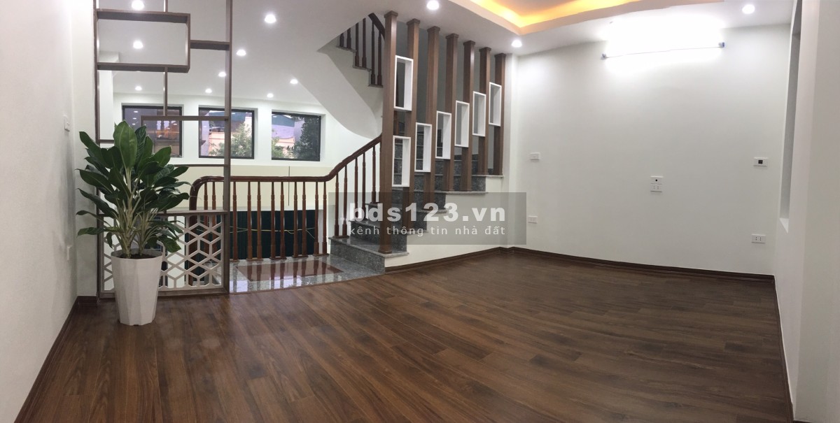 Nhà xây mới Cổ Điển A, Tứ Hiệp, Thanh Trì DT 37m² x 5 tầng, giá siêu rẻ nhỉnh 3 tỷ đồng