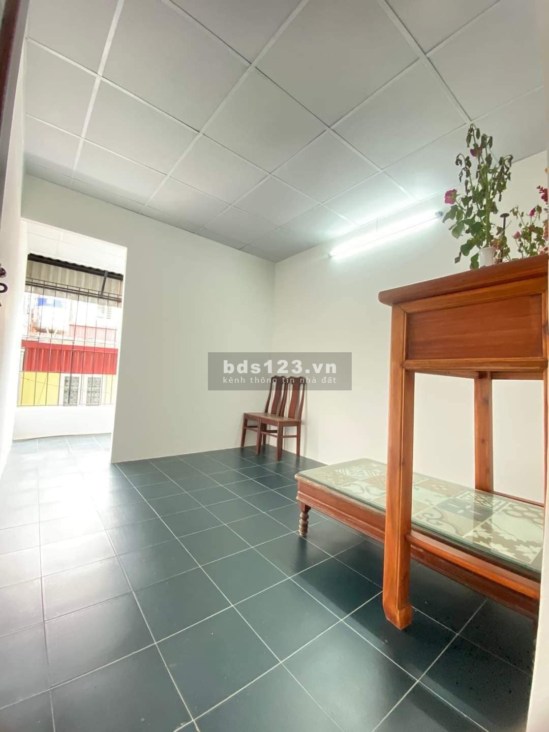 Nhà PL mới xây ngõ Chùa Láng kế bên ĐH Ngoại giao khu vực dân trí cao giá chỉ 4,4 tỷ đồng