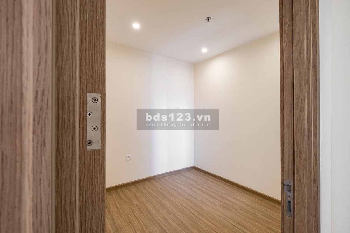 Cần bán căn hộ 2PN Khu Rainbow S5 Tây Tứ Trạch Giá tốt nhất khu S5. LH 0908 55 1404 (zalo/imess)