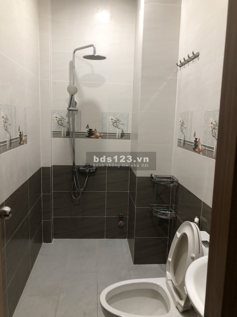 Nhà hiếm Phú Hữu Q.9 DTSD 74m² x 2 tầng LH 0902799422