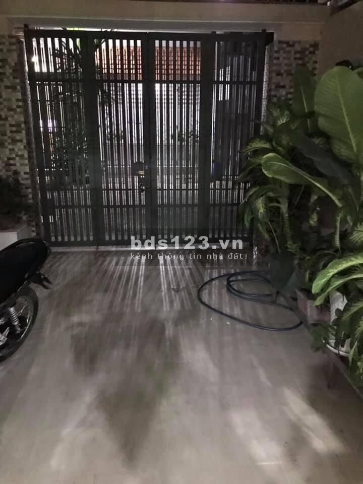 Nhà hiếm Phú Hữu Q.9 DTSD 74m² x 2 tầng LH 0902799422