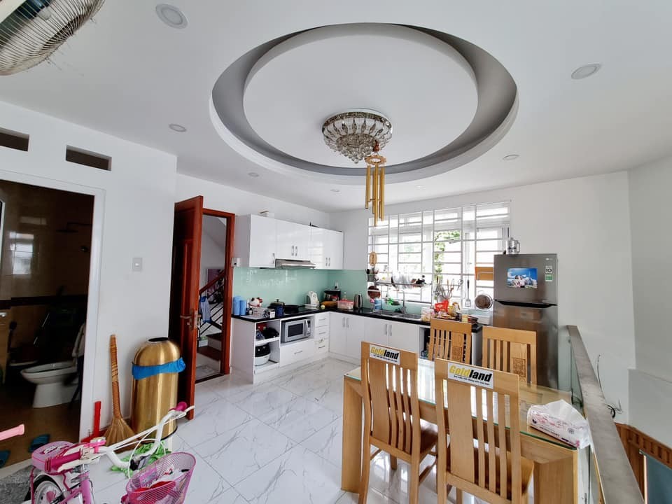 Siêu Phẩm Nhà Đẹp Phường 9, Quận 8 DTSD 71,4m² x 2 tầng giá chỉ 5,2 tỷ đồng