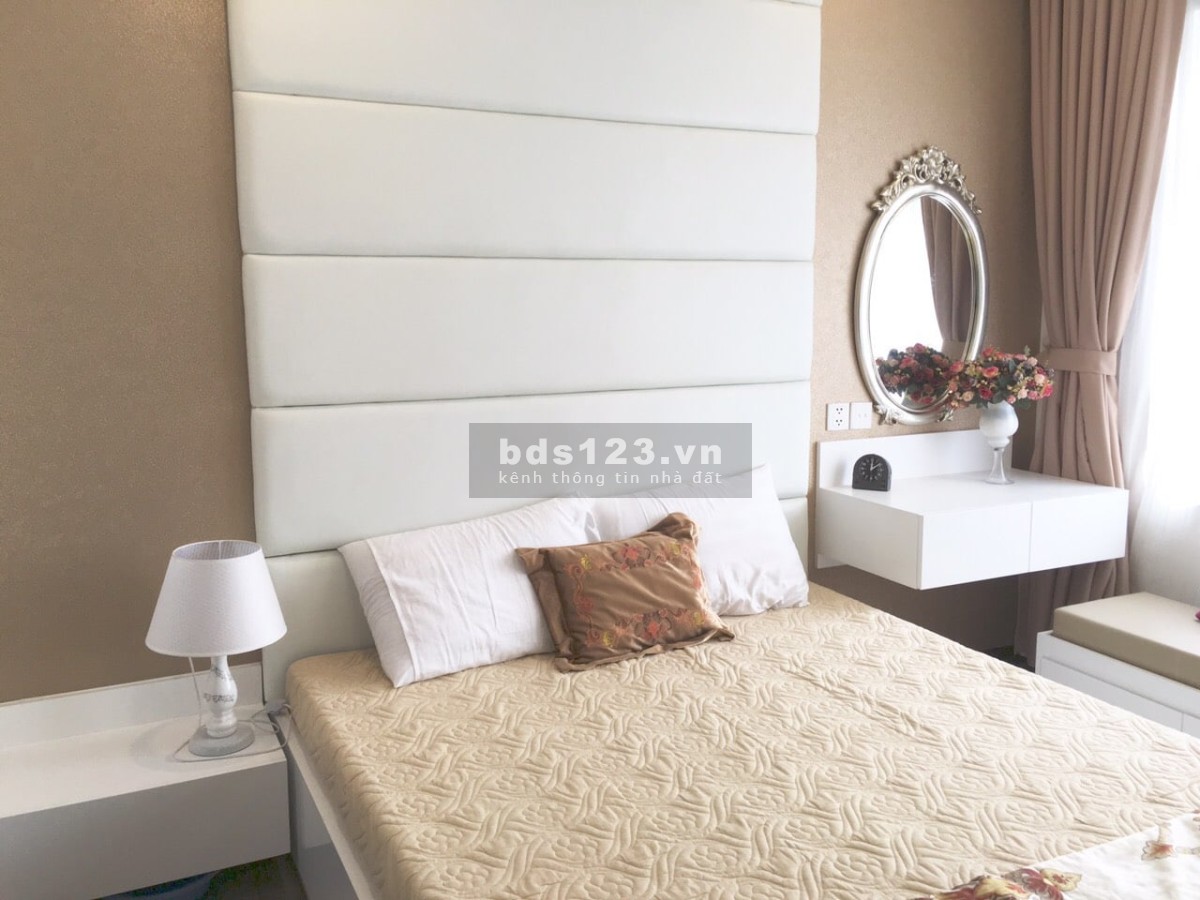 Chuyên nhượng căn hộ, căn góc view sông 2PN, 536A Minh Khai, HN