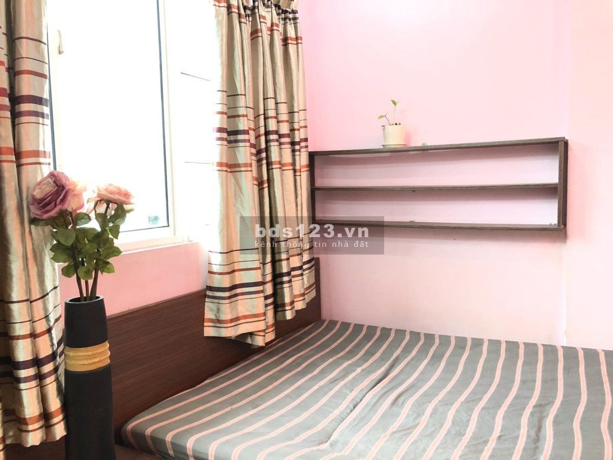 Cần bán căn hộ chung cư lầu 2 mặt tiền đường Lê Văn Sỹ khu an ninh