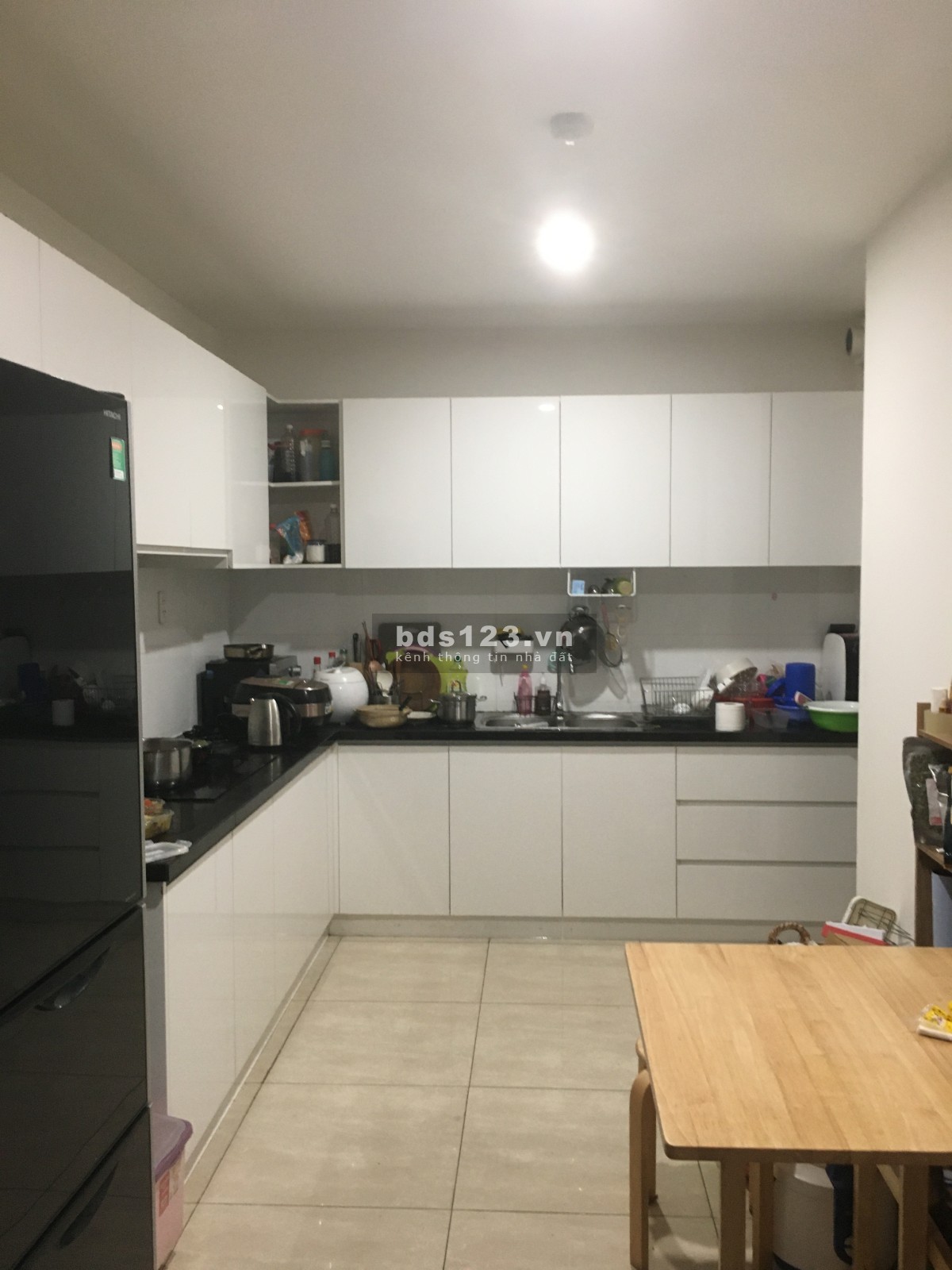 Chính chủ cho thuê gấp căn 3 phòng ngủ, tầng cao, view thoáng, có sẵn đầy đủ tiện nghi