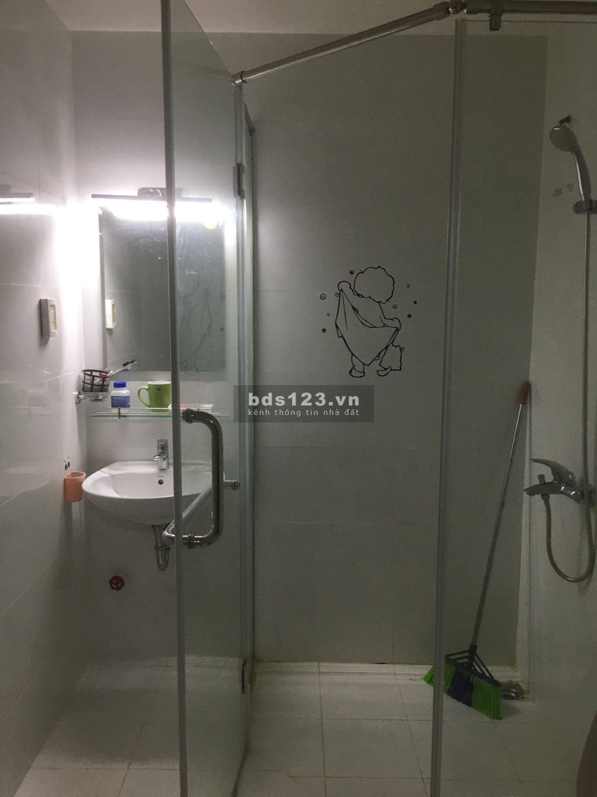 Chính chủ cho thuê gấp căn 3 phòng ngủ, tầng cao, view thoáng, có sẵn đầy đủ tiện nghi