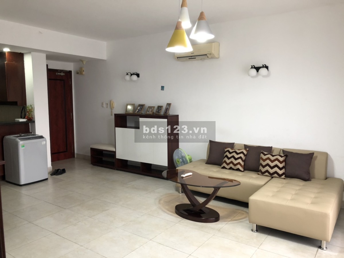 Chính chủ cần cho thuê nhanh chung cư cao cấp Hùng Vương Plaza, đầy đủ nội thất