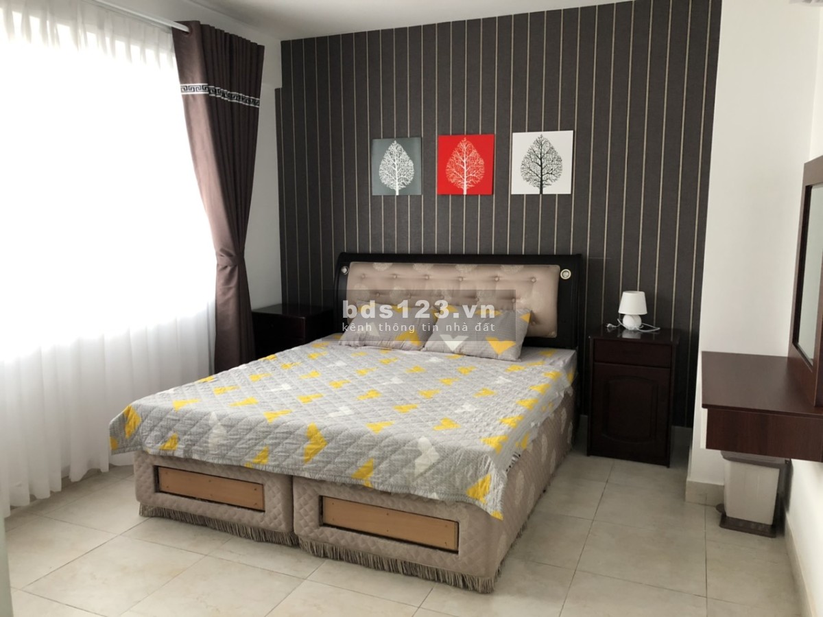 Chính chủ cần cho thuê nhanh chung cư cao cấp Hùng Vương Plaza, đầy đủ nội thất