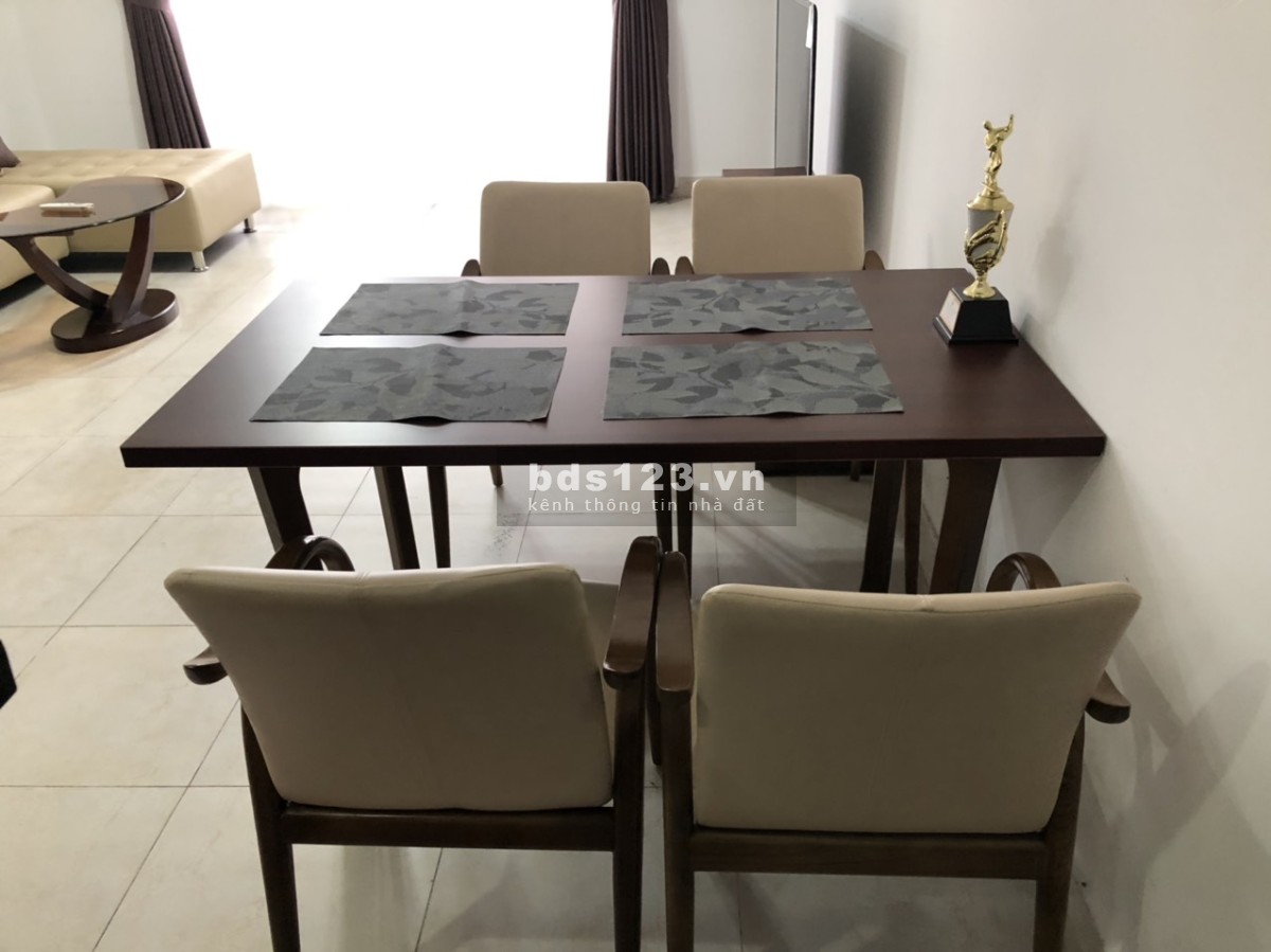 Chính chủ cần cho thuê nhanh chung cư cao cấp Hùng Vương Plaza, đầy đủ nội thất