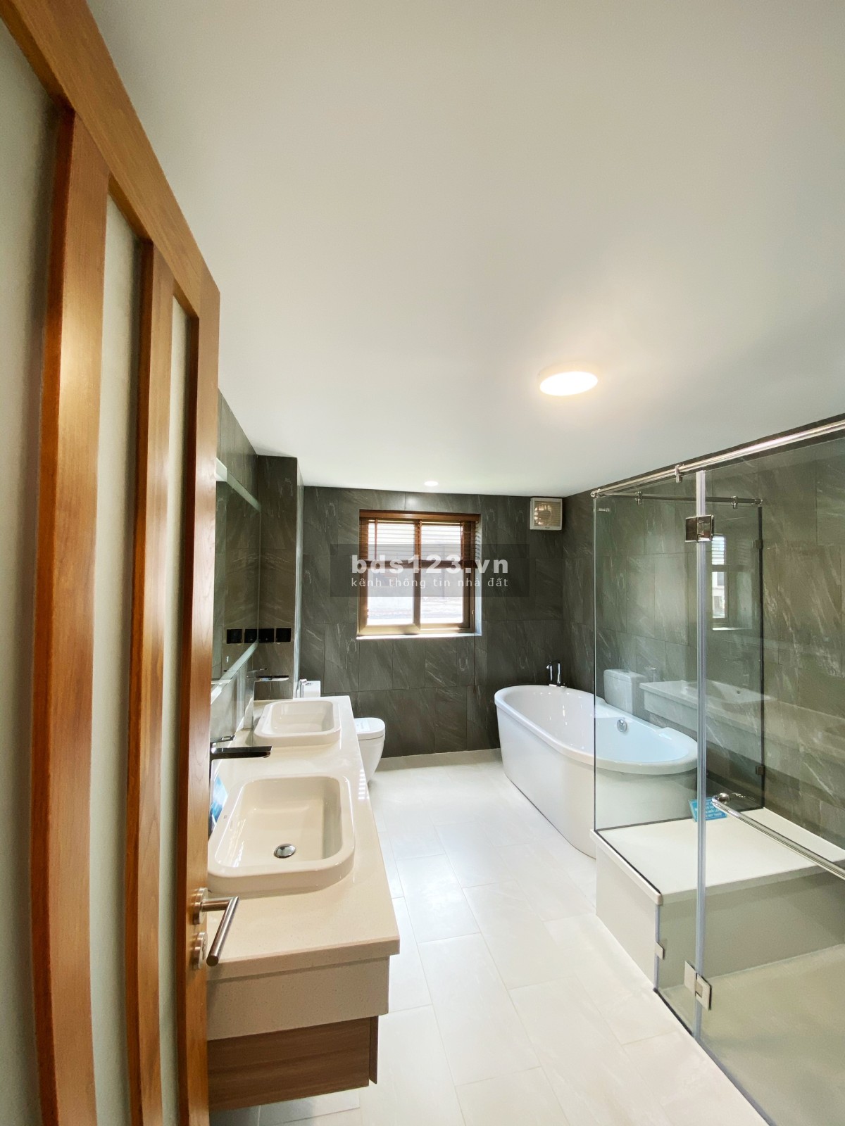Biệt thự biển trung tâm thành phố Vũng Tàu giá 3 tỷ, sở hữu ngay, giá tốt