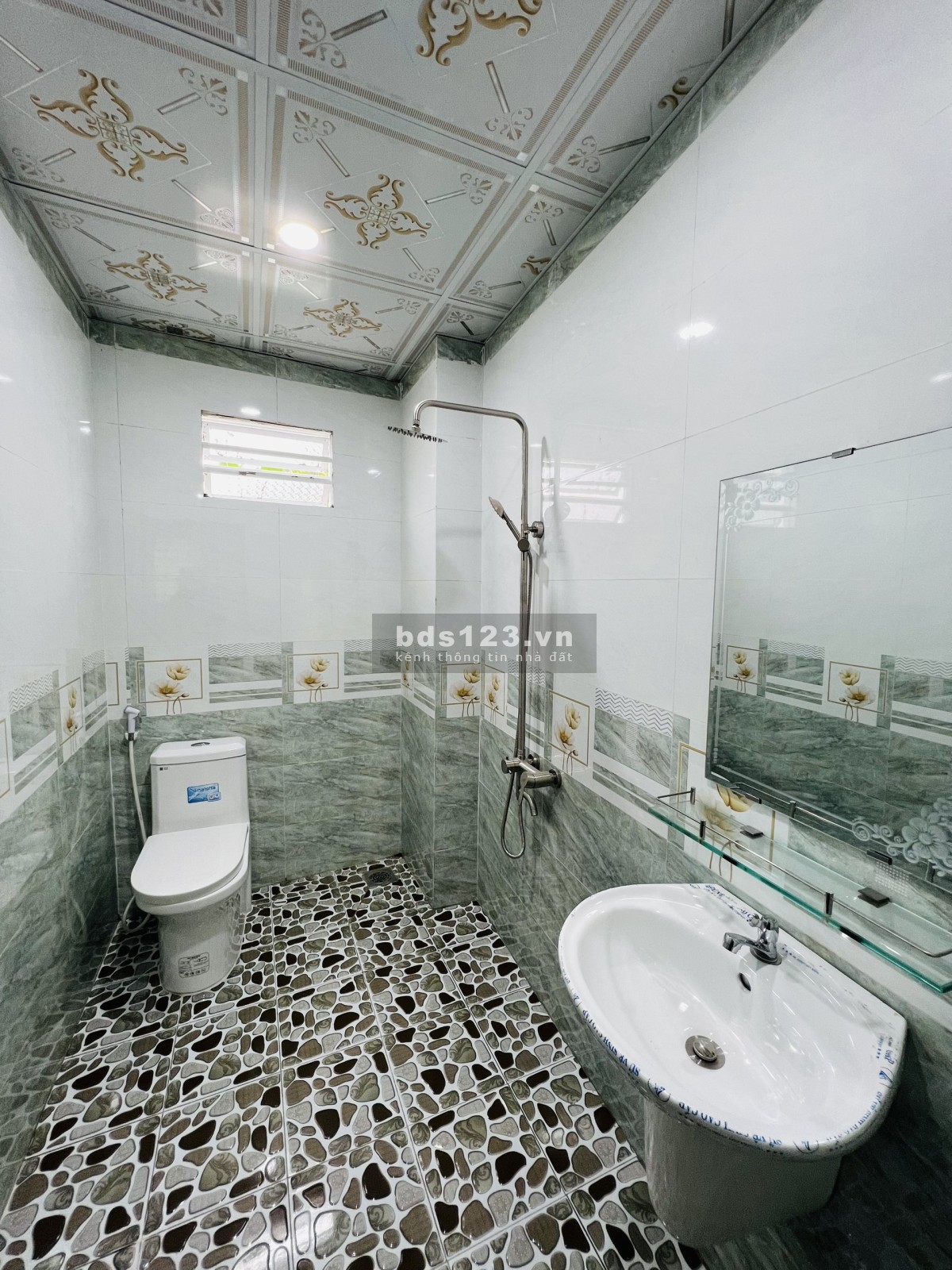 Bán nhà SHR ngay ngã ba Nguyễn Thái Học giá 2,69 tỷ, DT 5,1 x 20 nở hậu 7,3m