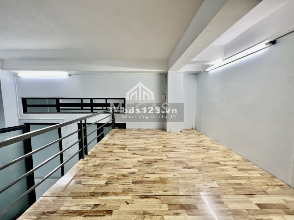 Phòng trọ giá rẻ mới xây ngay bến xe An Sương chợ Cây Me ban công riêng cửa sổ lớn