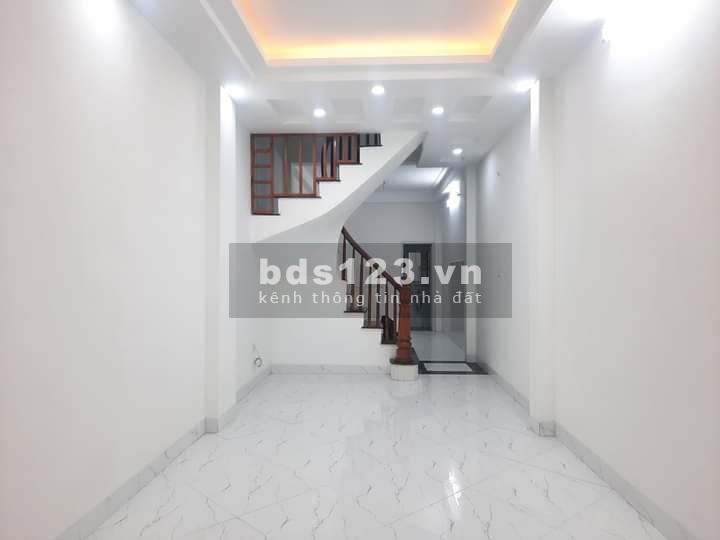 Bán nhà Hoàng Mai DTSD 38m² x 4 tầng, mặt tiền 3,1 m, chỉ 4,2 tỷ đồng Alo em Lan 24/24h