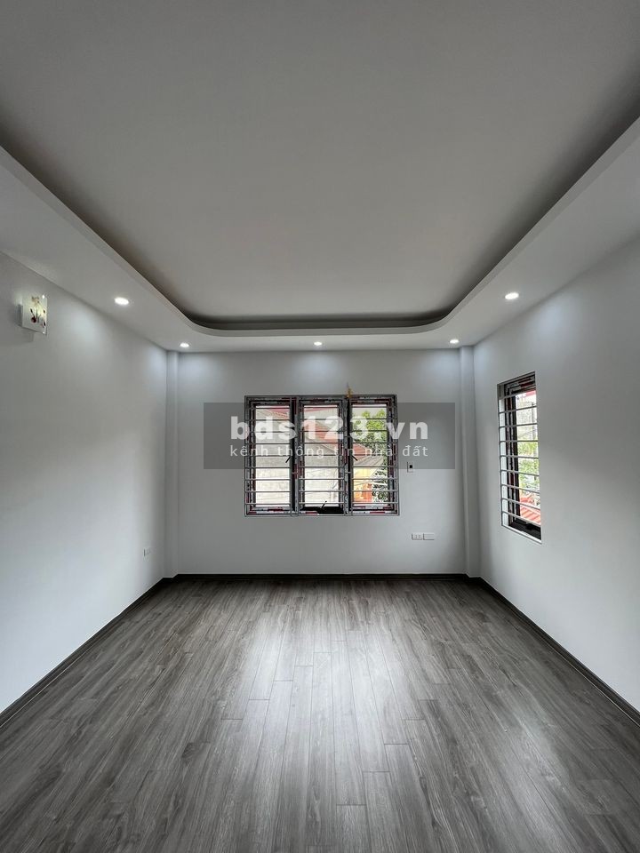 Bán nhà mới tinh gần hồ Đức Diễn, ôtô tránh 10m DT 36m², 3 tỷ đồng.