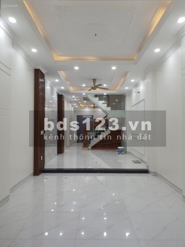 Cần tiền Trả nợ ngân hàng, nhà 1 trệt, 2 lầu, giá 3 tỷ, đường Kha Vạn Cân Thủ Đức HCM