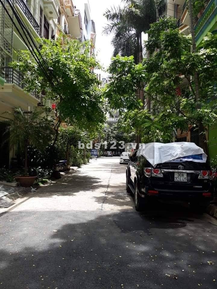Siêu phẩm nhà Tân Mai vị trí đẹp ôtô đỗ cổng DT 32m² giá chỉ 2,96 tỷ đồng