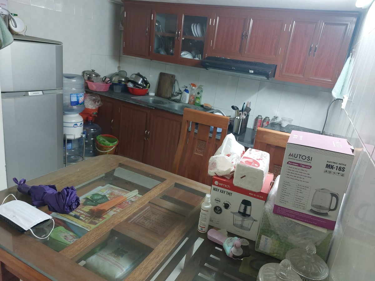 Nhà bán Nguyễn Văn Cừ khu an ninh DT 40 m² x 5 tầng giá bán chỉ 3 tỷ 8