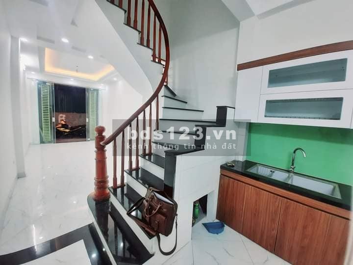 Bán nhà Hoàng Mai DTSD 38m² x 4 tầng, mặt tiền 3,1 m, chỉ 4,2 tỷ đồng Alo em Lan 24/24h