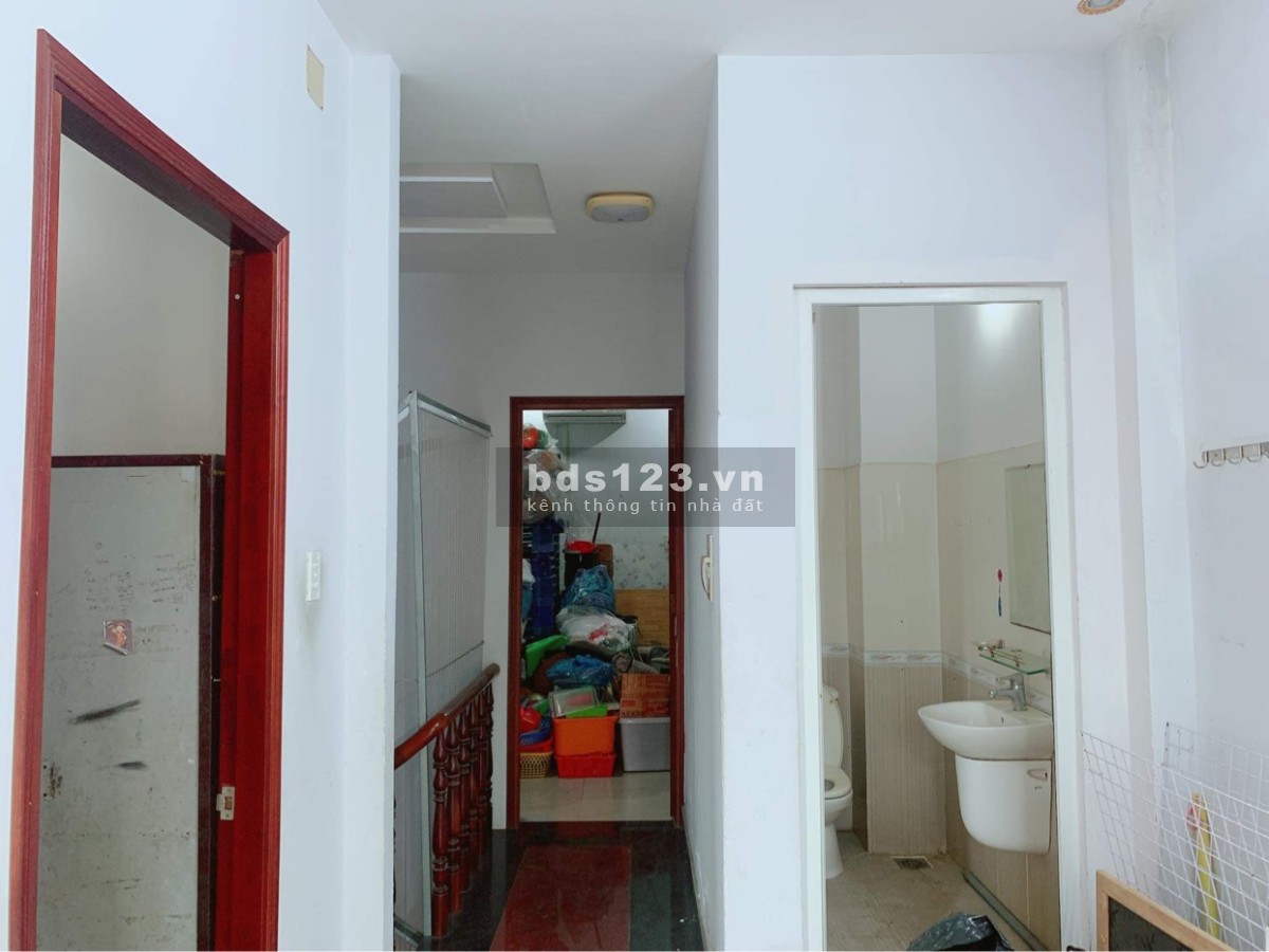 Bán nhà mặt tiền Thạnh Xuân 38, phường Thạnh Xuân Quận 12, HCM, dtsd 300m2, giá 16,3 tỷ