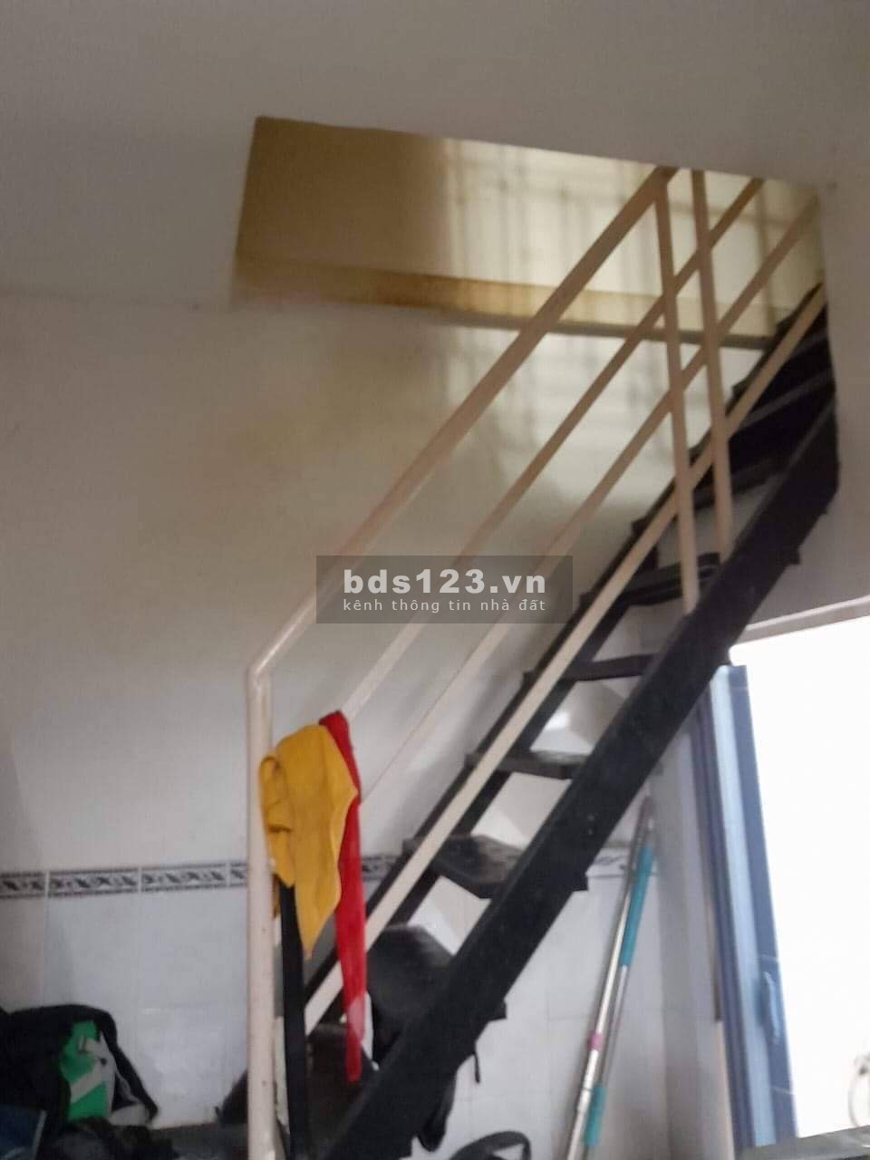 Bán nhà Quận Bình Tân ngay Nguyễn Sơn Tân Phú, DT 50m² x 2 tầng chỉ 2,45 tỷ