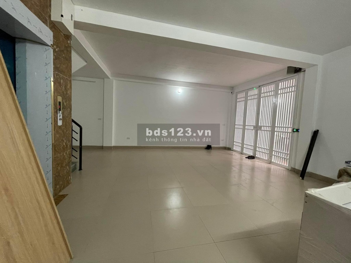 Bán nhà Kim Giang, Hoàng Mai 62m2 x 7 tầng, MT 6.8m, chỉ 10.3 tỷ