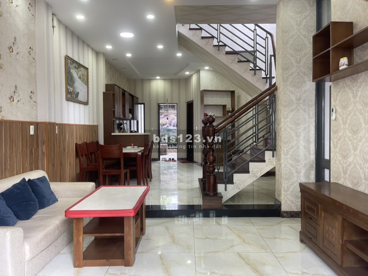 Cần tiền Trả nợ ngân hàng, nhà 1 trệt, 2 lầu, giá 3 tỷ, đường Kha Vạn Cân Thủ Đức HCM