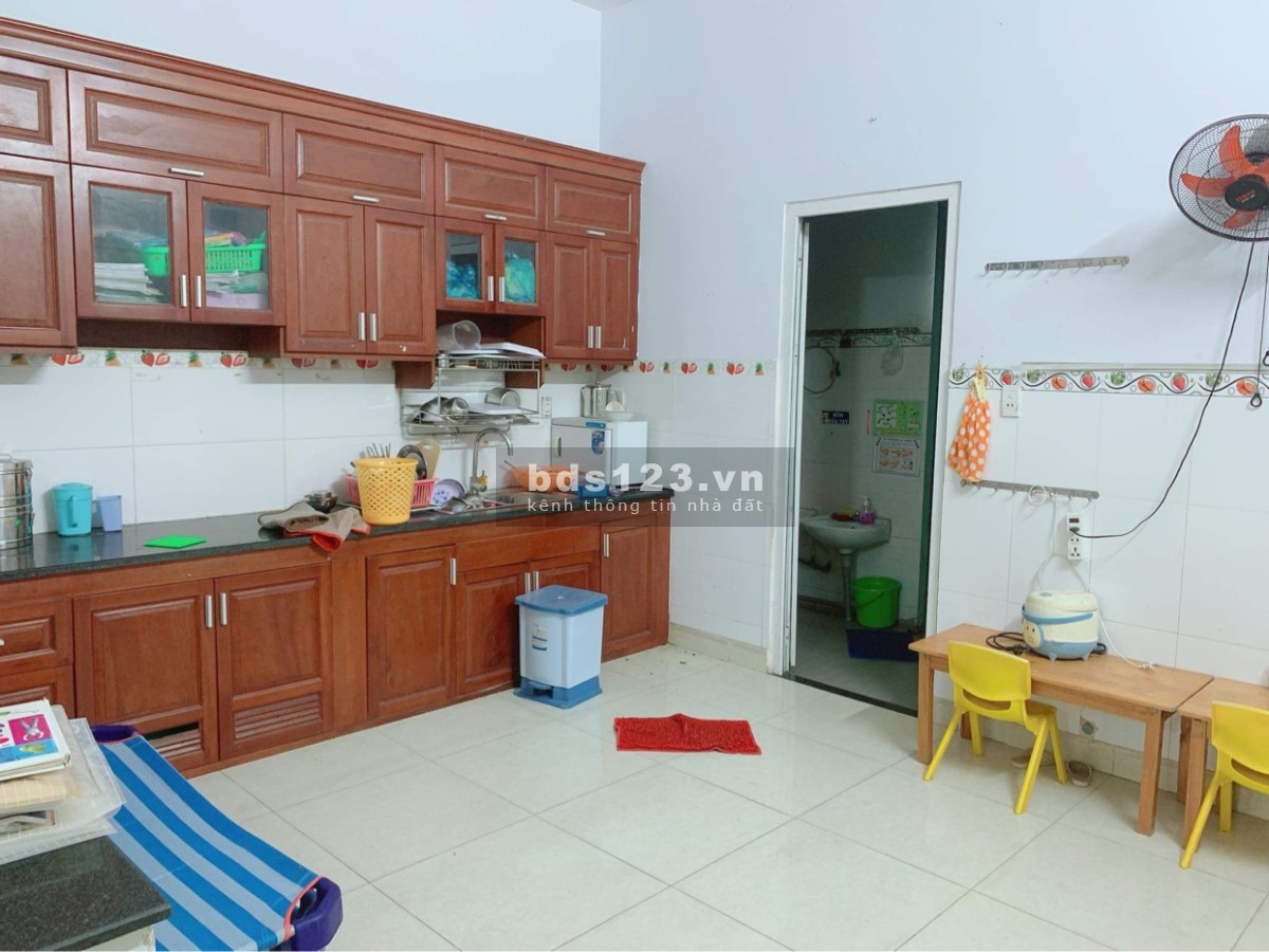 Bán nhà mặt tiền Thạnh Xuân 38, phường Thạnh Xuân Quận 12, HCM, dtsd 300m2, giá 16,3 tỷ